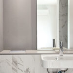 Modern bathroom in Caesarstone 4003 Sleek Concrete | 3178