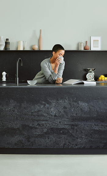 5810_Black-Tempal_1_DPS-1920X1080